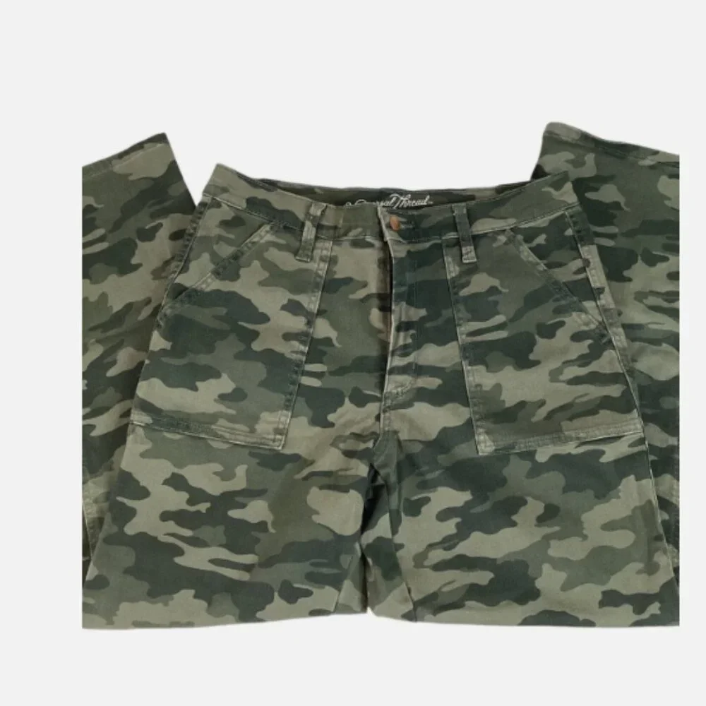 Universal Thread Jeans Camo High-Rise Straight Womens Size 10/30 - Picture 2 of 15